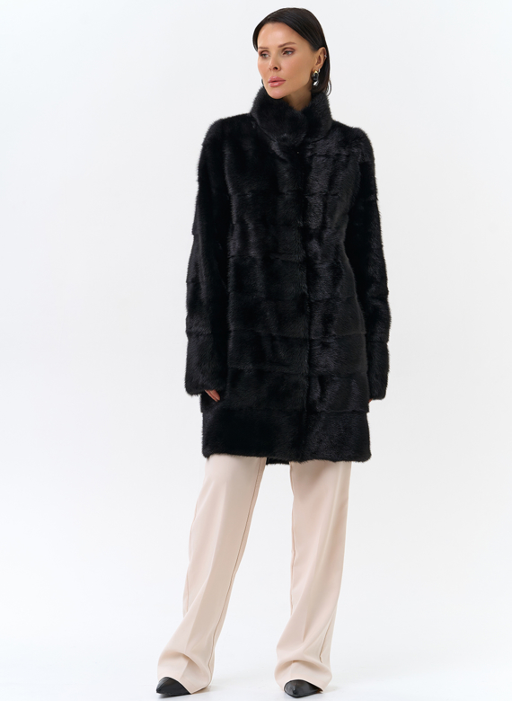 Норковая шуба с воротником стойка черного цвета 