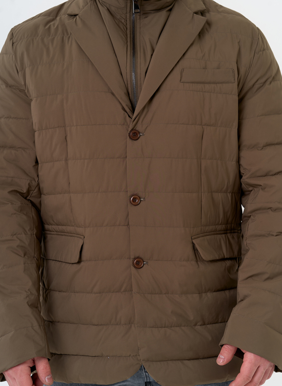 Мужской пуховик со съемной манишкой