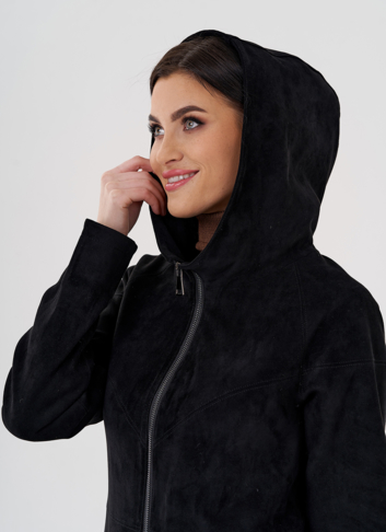 Куртка из эко замши с капюшоном