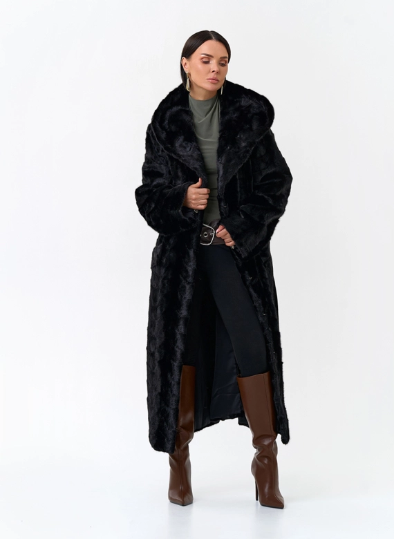 Шуба из меха норки с капюшоном