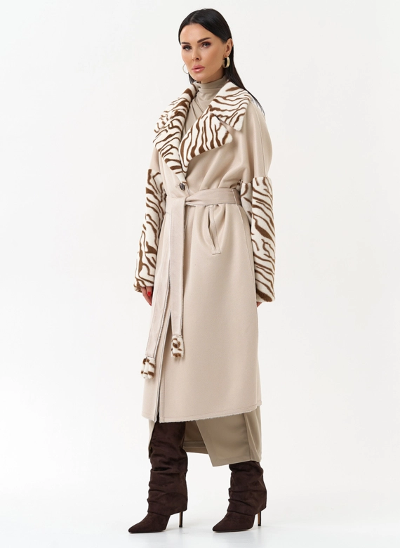 Двухстороннее пальто из эко замши с английским воротником
