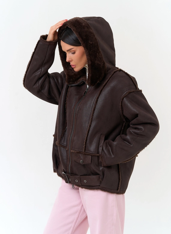 Женская дубленка бомбер из эко замши фото